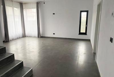 Casă individuală cu 5 camere cu Teren 950 Mp în Nord - 2