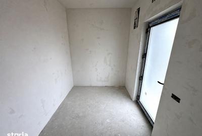 Casă cu 4 camere cu Teren 200 Mp în Holboca