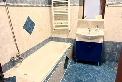 Apartament cu 3 camere în Central - 2