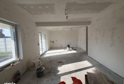 Casă cu 3 camere cu Teren 400 Mp în Becicherecu Mic