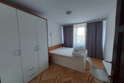 Apartament cu 3 camere decomandat, mobilat în Complex Studențesc - 2
