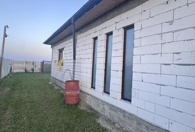 Casă cu 2 camere în Pielești - 4