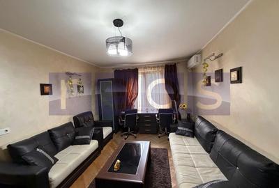 Apartament cu 3 camere, mobilat în P-ța Romană