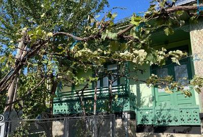 Casă cu 6 camere cu Teren 325 Mp în Soveja