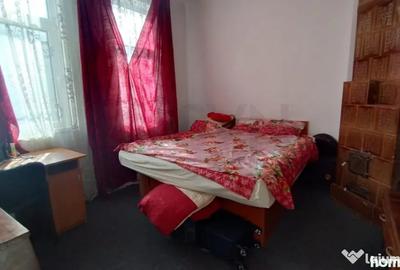 Apartament cu 4 camere decomandat în Universitate