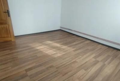 Casă cu 3 camere cu Teren 500 Mp în Predeal