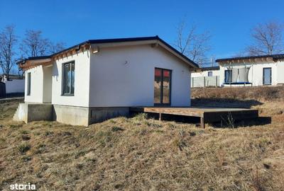 Casă cu 3 camere cu Teren 650 Mp în Central - 1