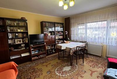 Apartament cu 4 camere decomandat în Sud - 2