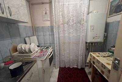 Apartament cu 3 camere semidecomandat în Micro 38 - 9