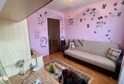 Apartament cu 3 camere decomandat în Cetate