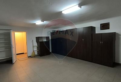 Casă cu 6 camere cu Teren 599 Mp în Bună Ziua - 56