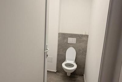 Spațiu comercial, de 80 mp, în Central