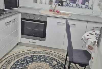 Apartament cu 2 camere decomandat în Roșu