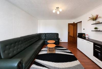 Apartament cu 3 camere decomandat, mobilat în 1 Mai