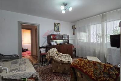 Apartament cu 2 camere semidecomandat în Tătărași