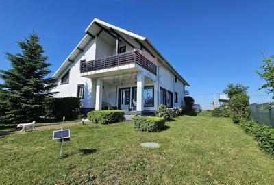 Casă individuală cu 6 camere cu Teren 3614 Mp în Liteni (Moara) - 2