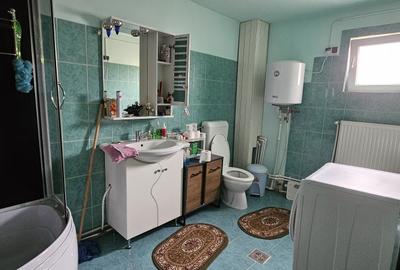 Casă individuală cu 4 camere cu Canalizare în Comănești - 16