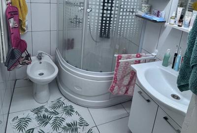 Casă cu 3 camere în Central