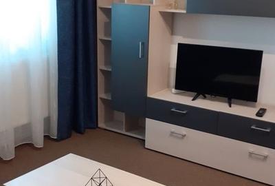 Apartament cu 2 camere semidecomandat, mobilat în Medicină