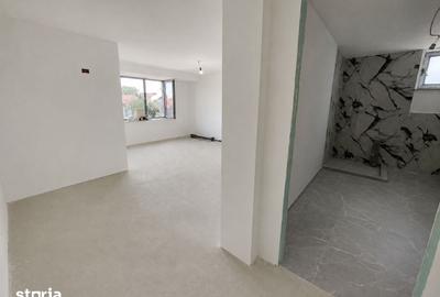Casă cu 9 camere cu Teren 660 Mp în Domnești - 10