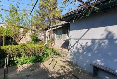 Casă cu Teren 435 Mp în Andronache