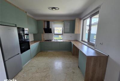 Casă cu 4 camere cu Teren 400 Mp în Corbeanca