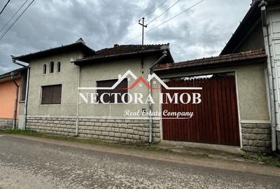 Casă cu 5 camere cu Teren 2300 Mp în Pocola - 15
