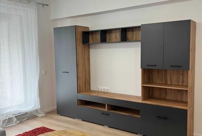 Apartament cu 2 camere decomandat în Tractorul - 3