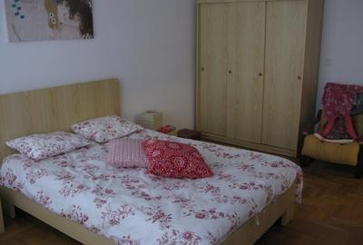 Apartament cu 2 camere semidecomandat în Obor