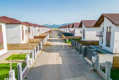 Casă cu 4 camere cu Canalizare în Tărlungeni