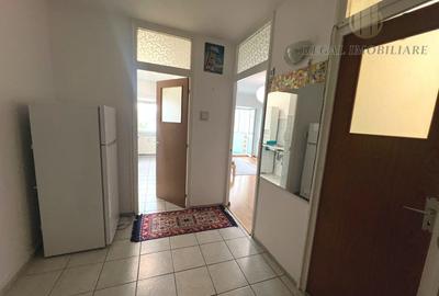 Garsonieră decomandată, mobilată în Tei - 11