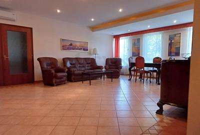Apartament cu 4 camere decomandat, mobilat în Batistei - 2