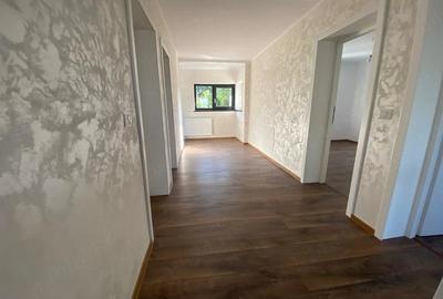 Casă cu Teren 500 Mp în Central - 2