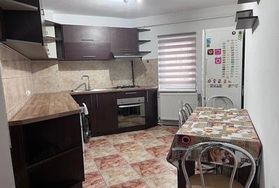 Apartament cu 3 camere semidecomandat în Soarelui - 2