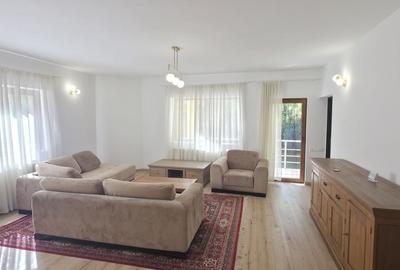Apartament cu 3 camere în Zorilor