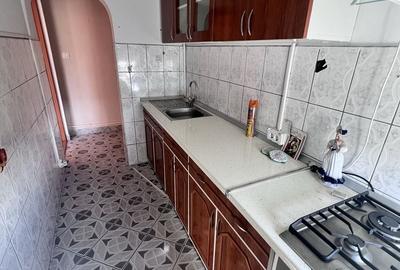 Apartament cu 2 camere decomandat în Micro 6 - 6