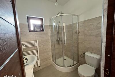 Casă cu 4 camere cu Teren 500 Mp în Central