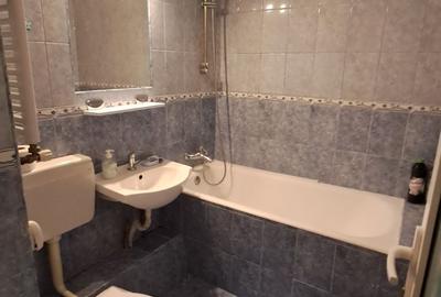 Apartament cu 2 camere decomandat în Nufărul