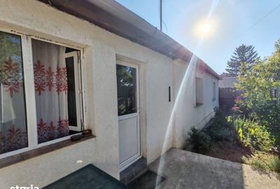 Casă cu 5 camere cu Teren 363 Mp în Central - 2