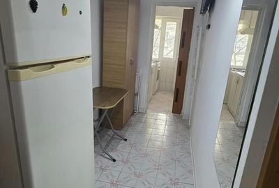 Garsonieră decomandată în 9 Mai