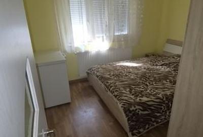 Apartament cu 3 camere în Micro 16