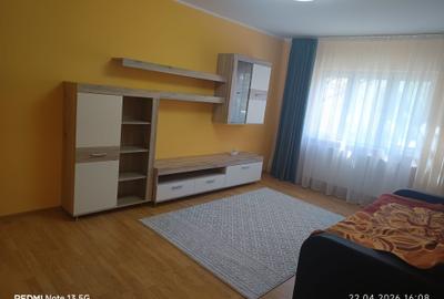 Apartament cu 2 camere decomandat în Soarelui