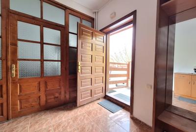 Casă individuală cu 12 camere cu Canalizare în Central - 22