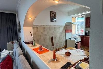 Apartament cu 3 camere decomandat în Central - 2