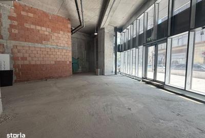 Spațiu comercial, de 304 mp, în P-ța Romană