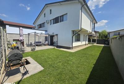 Casă cu 4 camere în Berceni