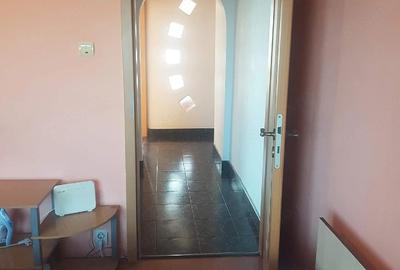 Apartament cu 2 camere decomandat în Steaua