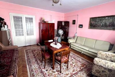 Casă cu 4 camere cu Teren 345 Mp în Central - 9