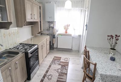 Apartament cu 3 camere decomandat în Zorilor