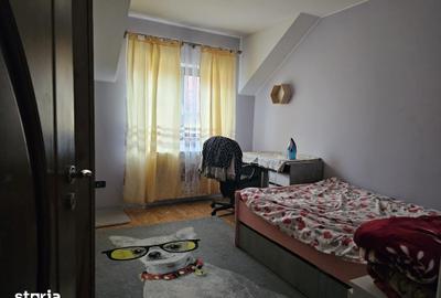 Casă cu 5 camere cu Teren 300 Mp în Bularga - 1